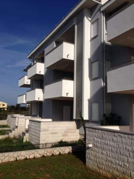 Islando 3 Apartment โนวาลยา ภายนอก รูปภาพ